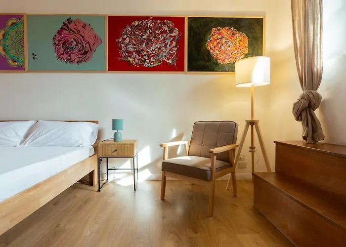 Artists' Attic Rom