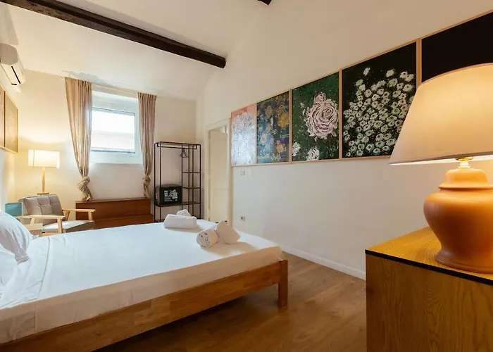 Artists' Attic *